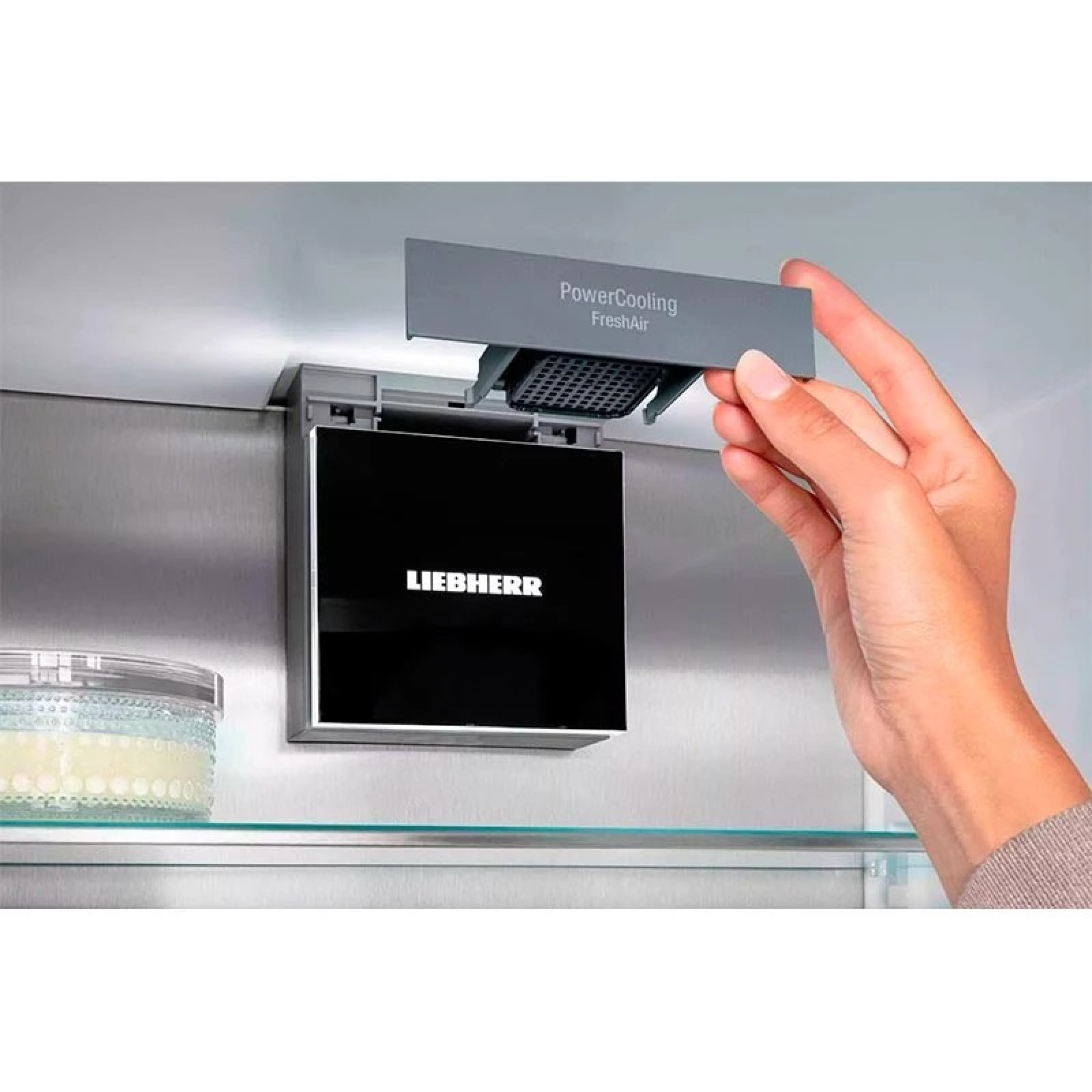 Combină frigorifică integrabilă cu EasyFresh şi NoFrost Liebherr